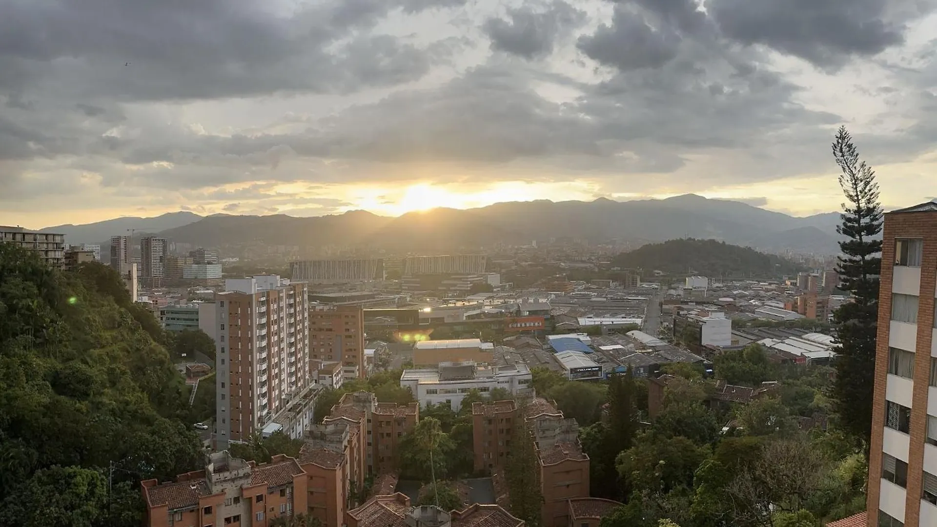 Work & Relax Medellin Apartment